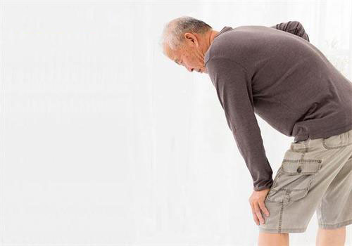 中老年人应进行骨密度检测预防骨质疏松症使用骨密度仪好品牌很重要